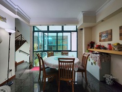 Charlton 18 (D19), Terrace #529537711